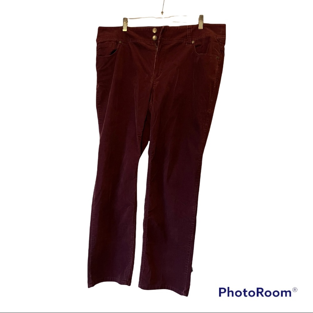 Avenue Corduroy Straight Leg Pants. Plum. Size 18